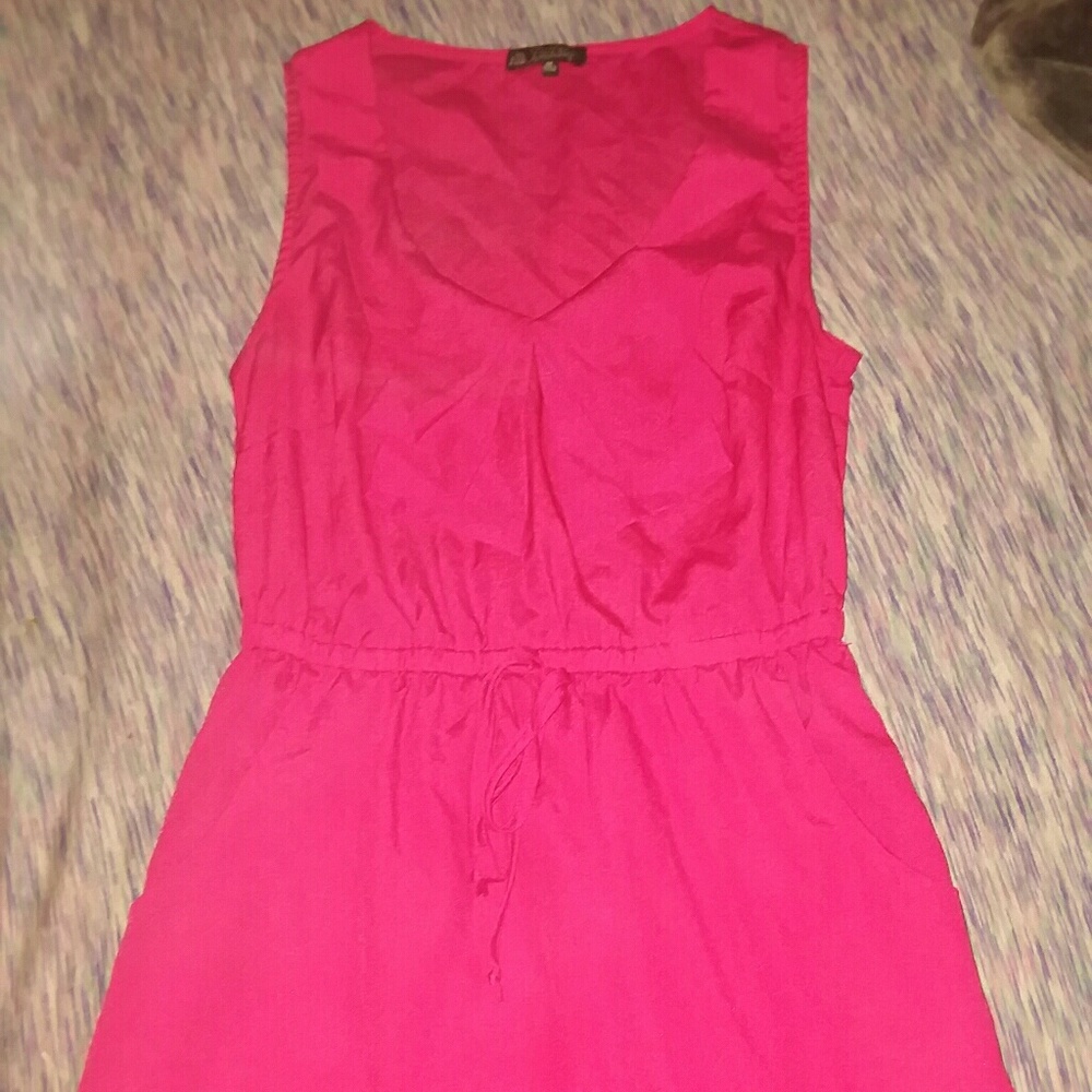 -👗2 for $20👗-  sleeveless, knee-length dress